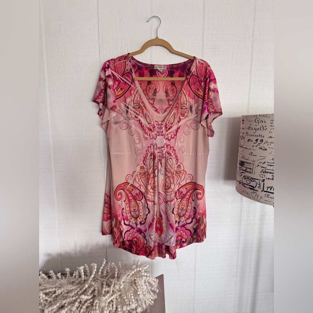 ONE WORLD size xxl Pink Paisley V-Neck Flutter Tunic